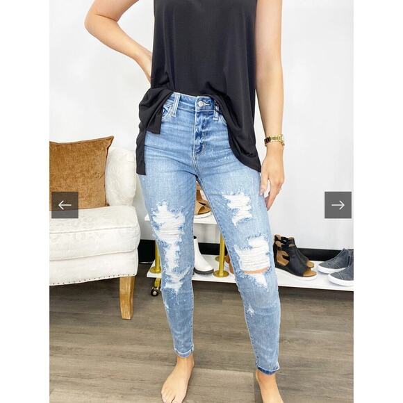 Judy Blue Hi-Rise Medium Wash Skinny Bleach Splash Destroyed Jeans (NWT)‎ - 9/29 - Picture 1 of 9